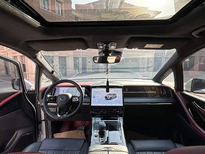 Фото 4 - GAC Trumpchi M8