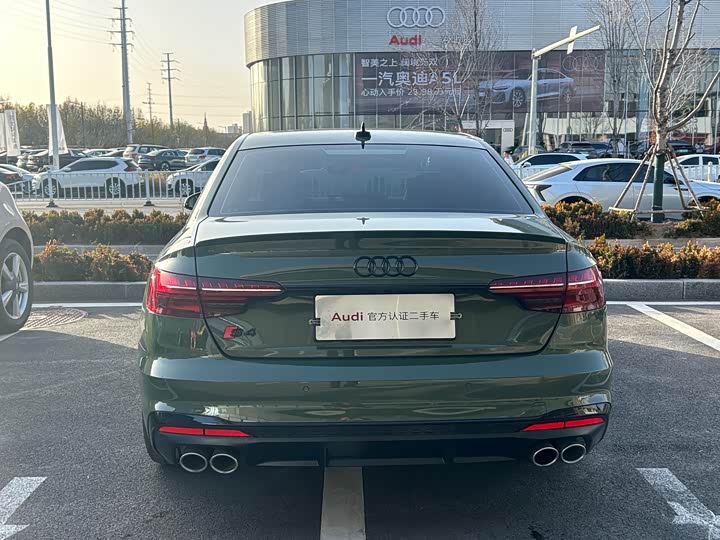 Фото 4 - Audi S4