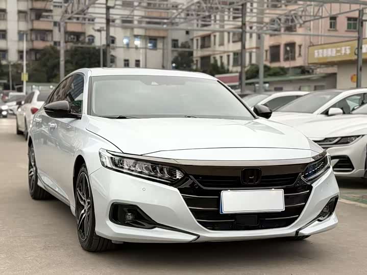 Фото 2 - Honda Accord