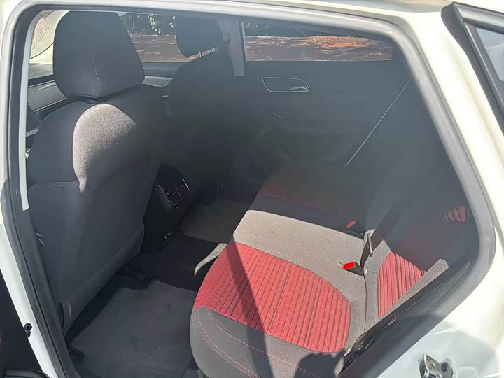 Фото 6 - MG Motor 6