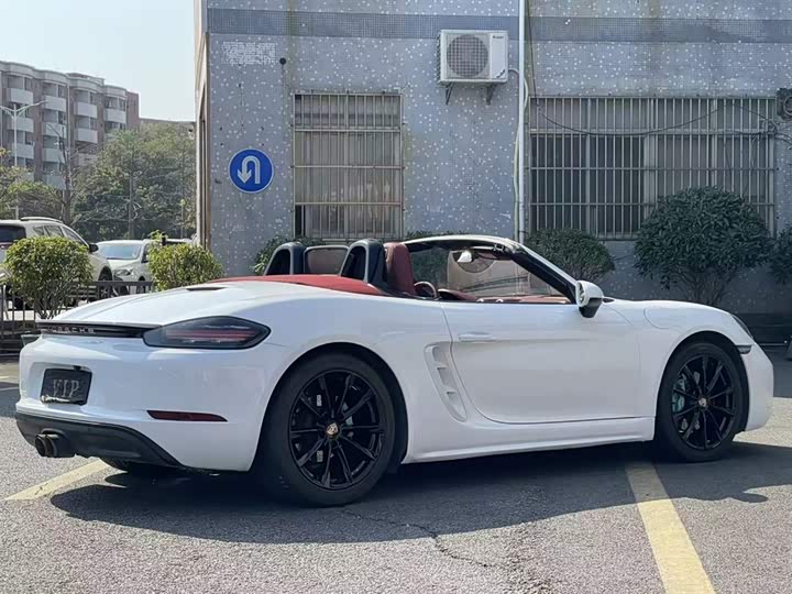 Фото 7 - Porsche 718