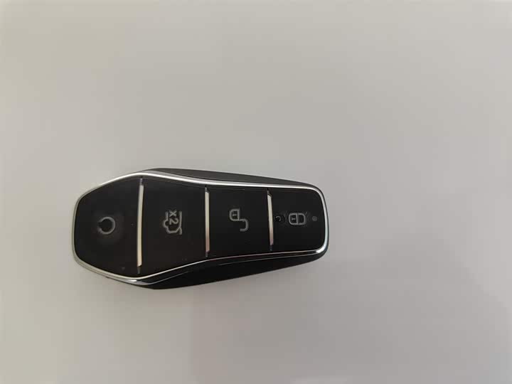 Фото 9 - BYD Qin L