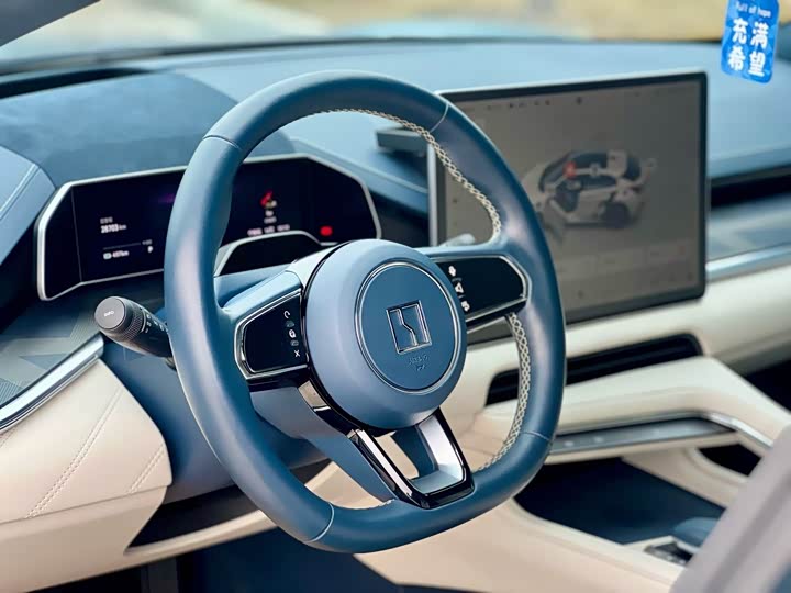 Фото 7 - Zeekr 001