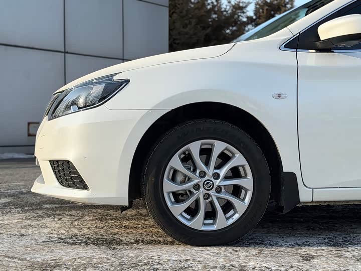 Фото 4 - Nissan Sylphy