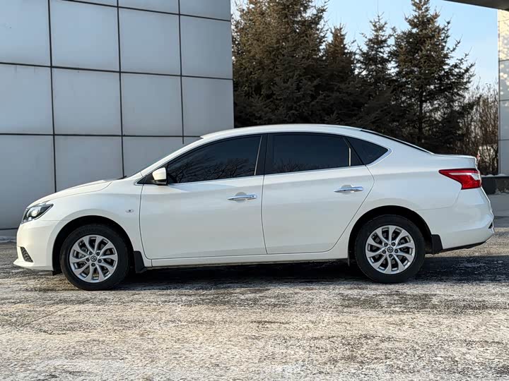 Фото 5 - Nissan Sylphy