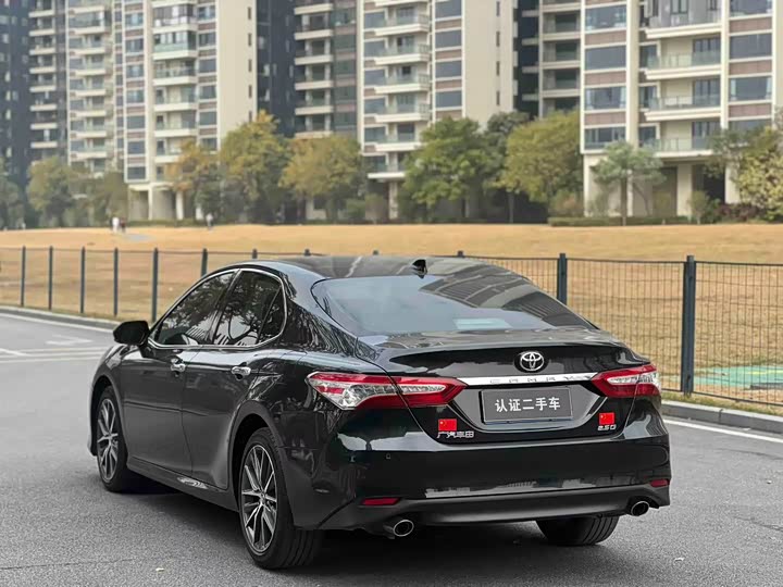 Фото 7 - Toyota Camry