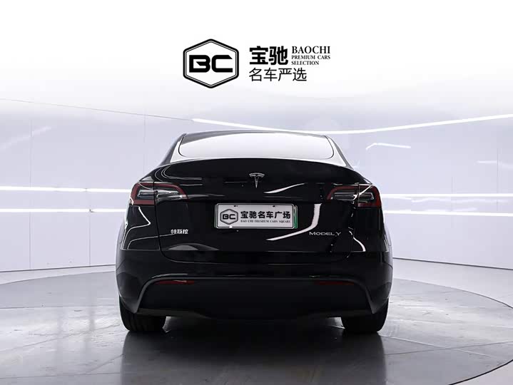 Фото 4 - Tesla Model Y