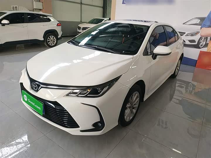 Фото 1 - Toyota Corolla