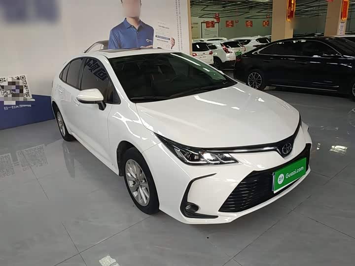 Фото 4 - Toyota Corolla