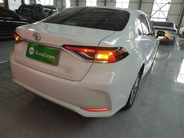 Фото 6 - Toyota Corolla