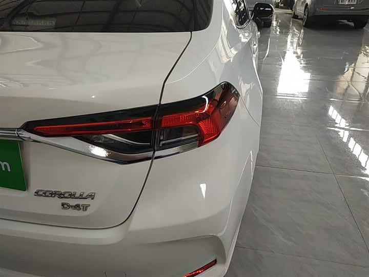 Фото 8 - Toyota Corolla