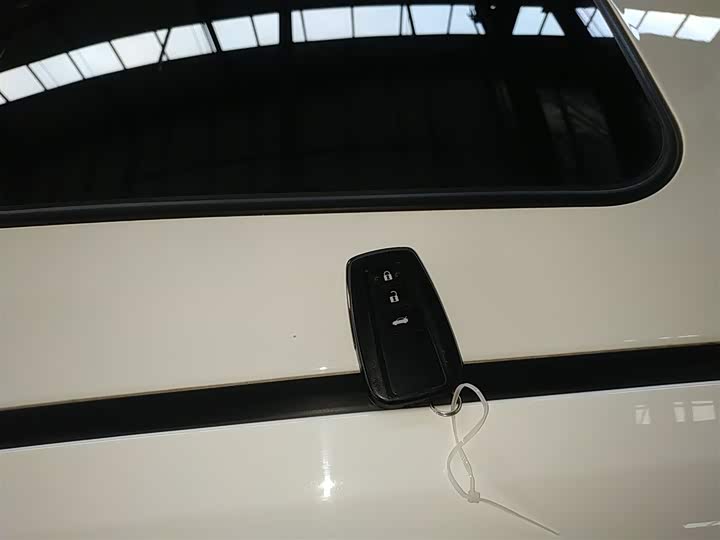 Фото 9 - Toyota Corolla