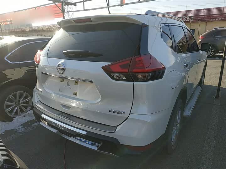 Фото 6 - Nissan X-Trail