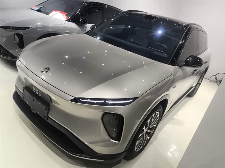 Фото 1 - Nio ES6