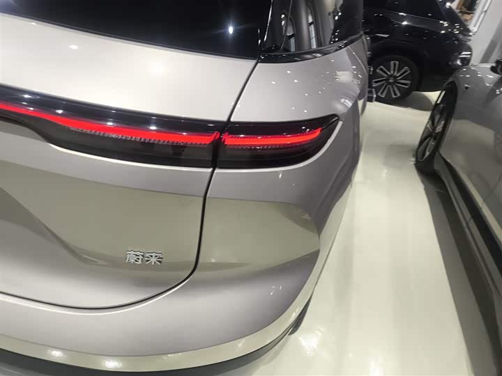 Фото 8 - Nio ES6