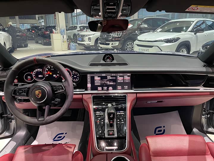 Фото 4 - Porsche Panamera