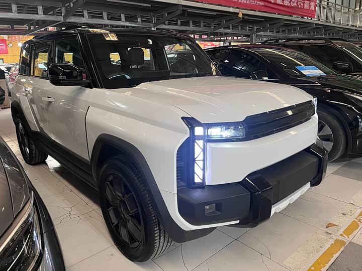 Фото 3 - Chery iCar 03T