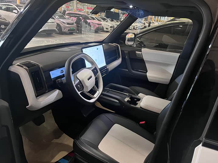 Фото 7 - Chery iCar 03T