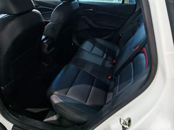 Фото 6 - MG Motor 5