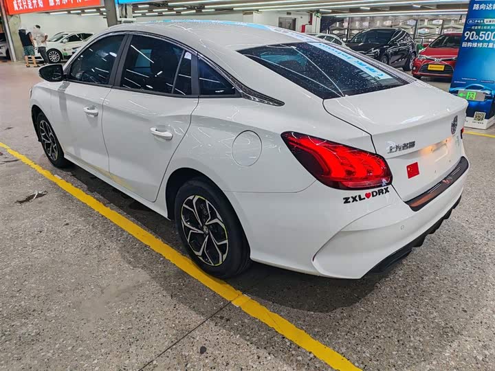 Фото 7 - MG Motor 5