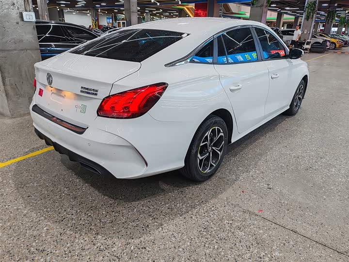 Фото 9 - MG Motor 5