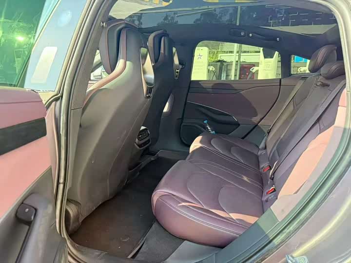 Фото 5 - Xiaomi SU7