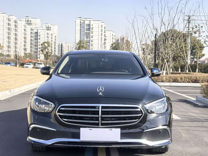 Фото 2 - Mercedes-Benz E-Class