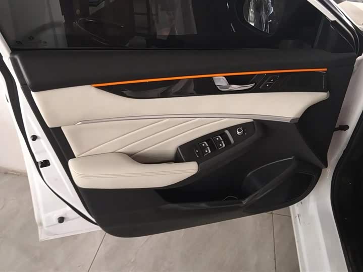 Фото 7 - Dongfeng Aeolus Yixuan Max