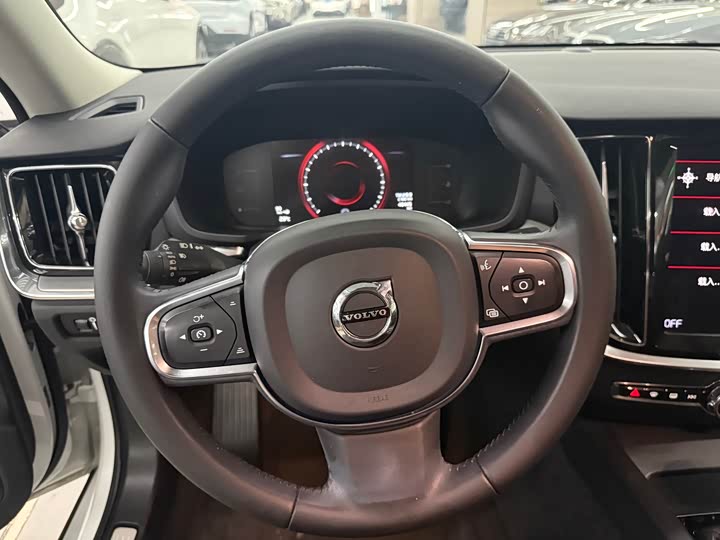 Фото 6 - Volvo S60