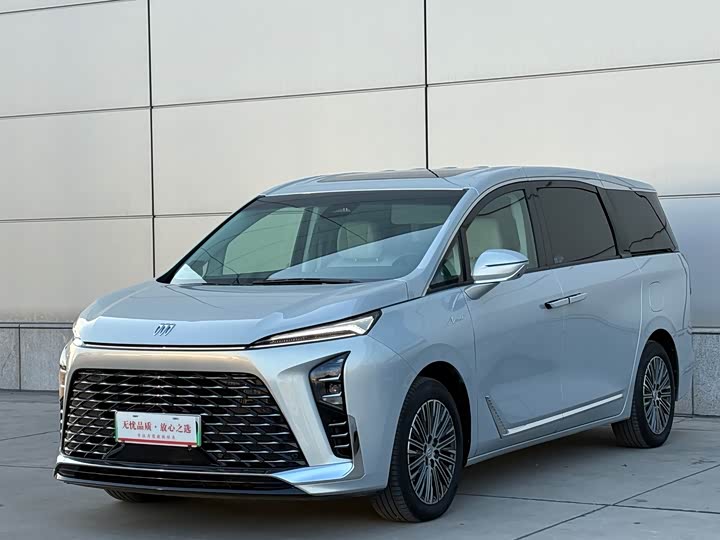 Фото 1 - Buick GL8 Hybrid