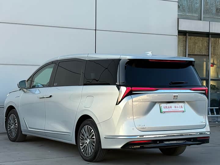 Фото 4 - Buick GL8 Hybrid