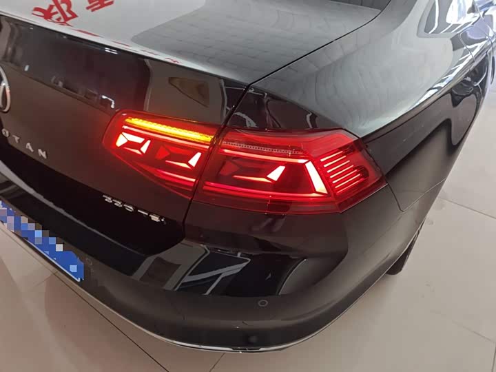 Фото 8 - Volkswagen Magotan