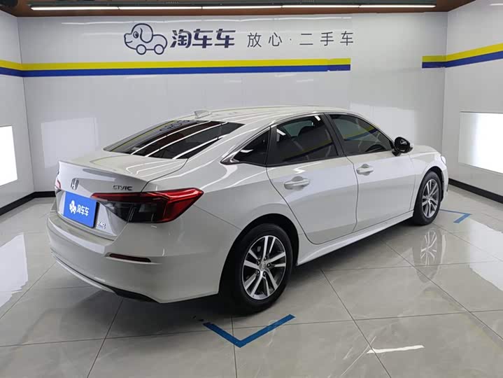 Фото 3 - Honda Civic