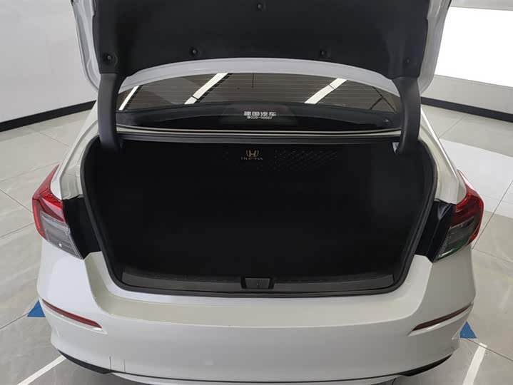 Фото 4 - Honda Civic