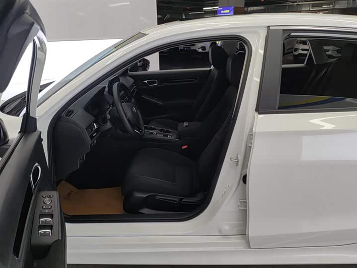 Фото 9 - Honda Civic