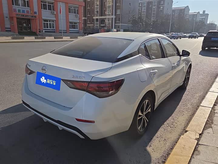 Фото 3 - Nissan Sylphy