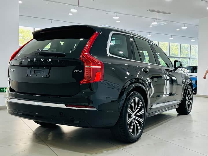 Фото 5 - Volvo XC90