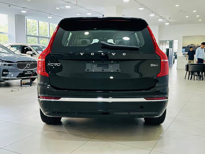 Фото 6 - Volvo XC90