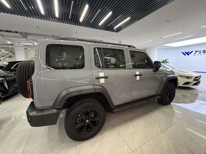 Фото 4 - Tank 300