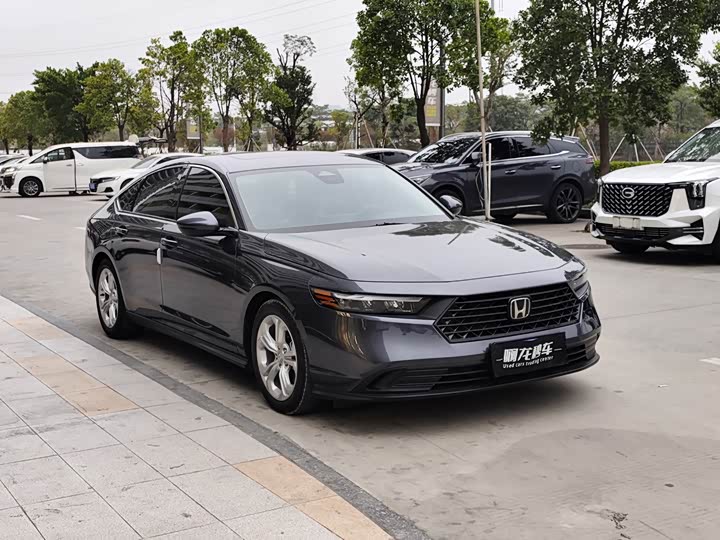 Фото 3 - Honda Accord