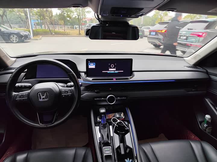 Фото 6 - Honda Accord