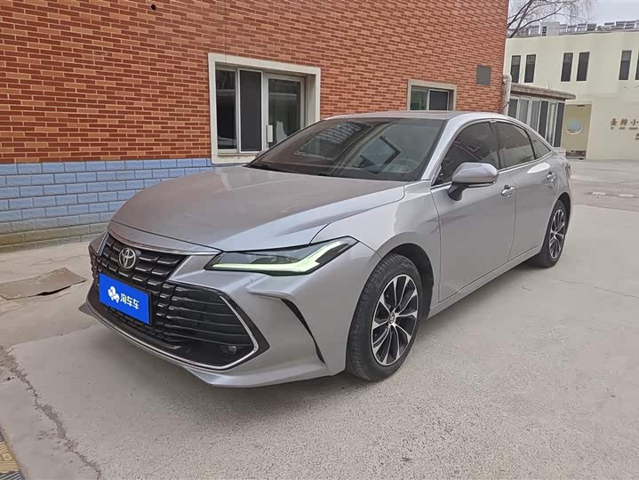 Фото 1 - Toyota Avalon