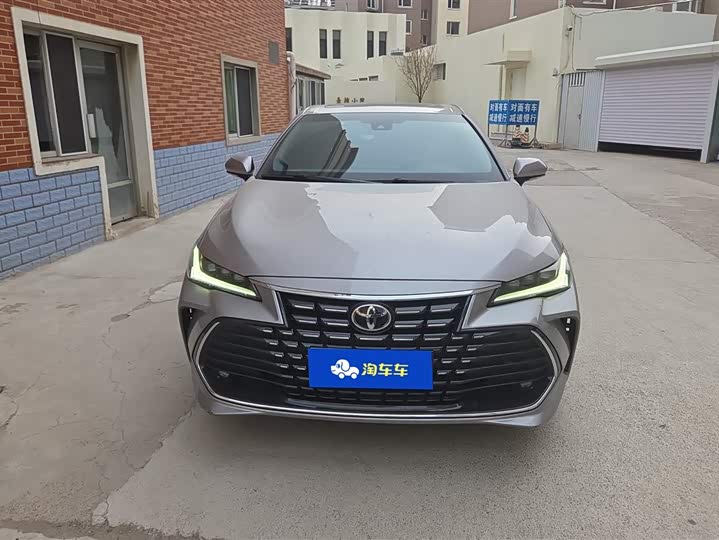 Фото 2 - Toyota Avalon