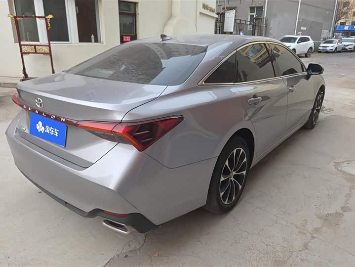 Фото 3 - Toyota Avalon