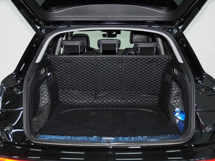 Фото 7 - Audi Q5L