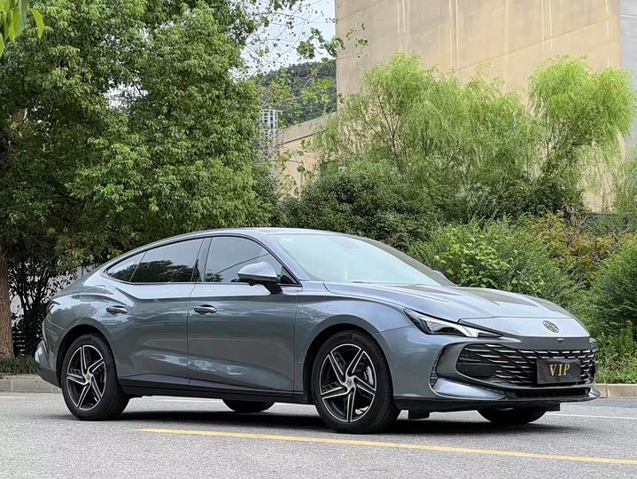 Фото 2 - MG Motor 7