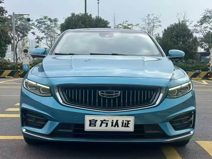 Фото 2 - Geely Preface