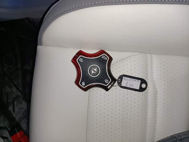 Фото 9 - Dongfeng Yipai eπ 007