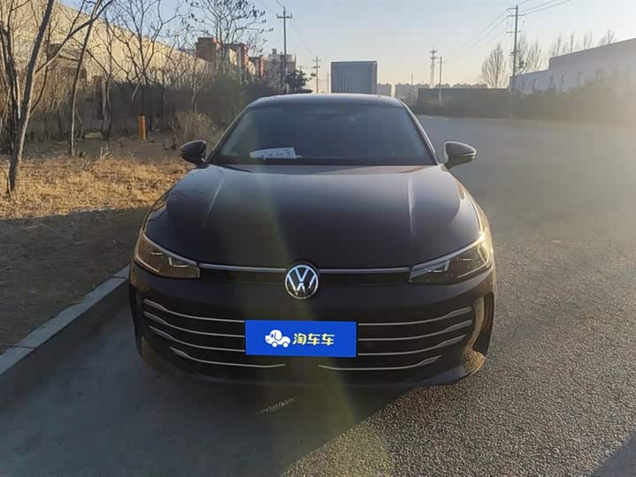 Фото 2 - Volkswagen Passat
