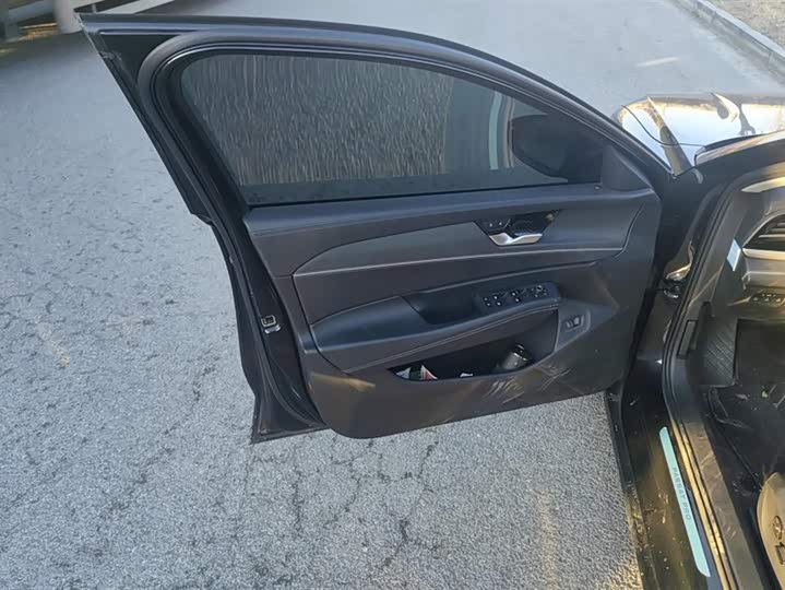 Фото 7 - Volkswagen Passat